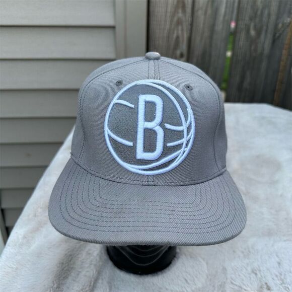 Mitchell & Ness Brooklyn Nets Snapback Hat Gray Adjustable - Picture 1 of 8